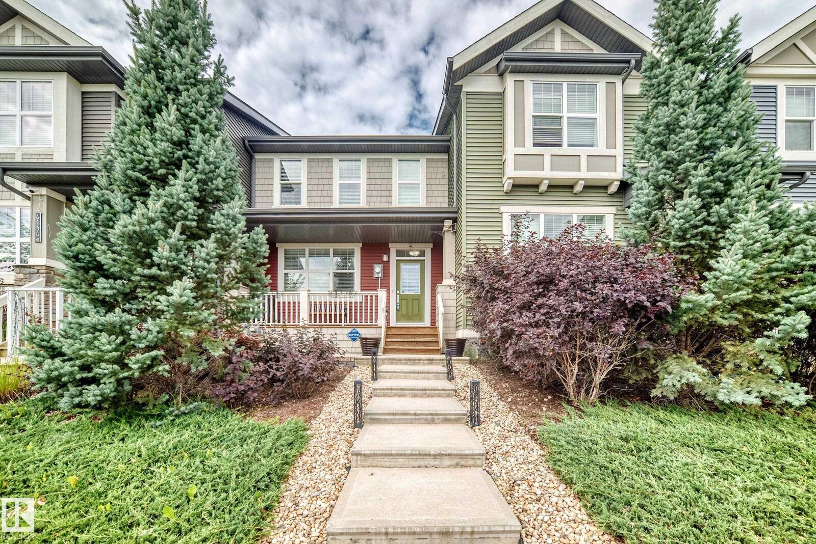 Property Photo:  6136 Rosenthal Way NW  AB T5T 7E3 