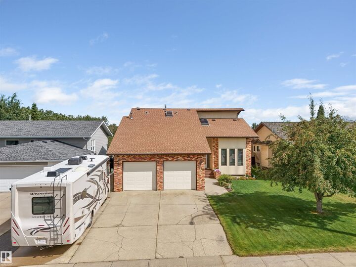 Property Photo: 4705 Beckett Rd AB T7A 1E8