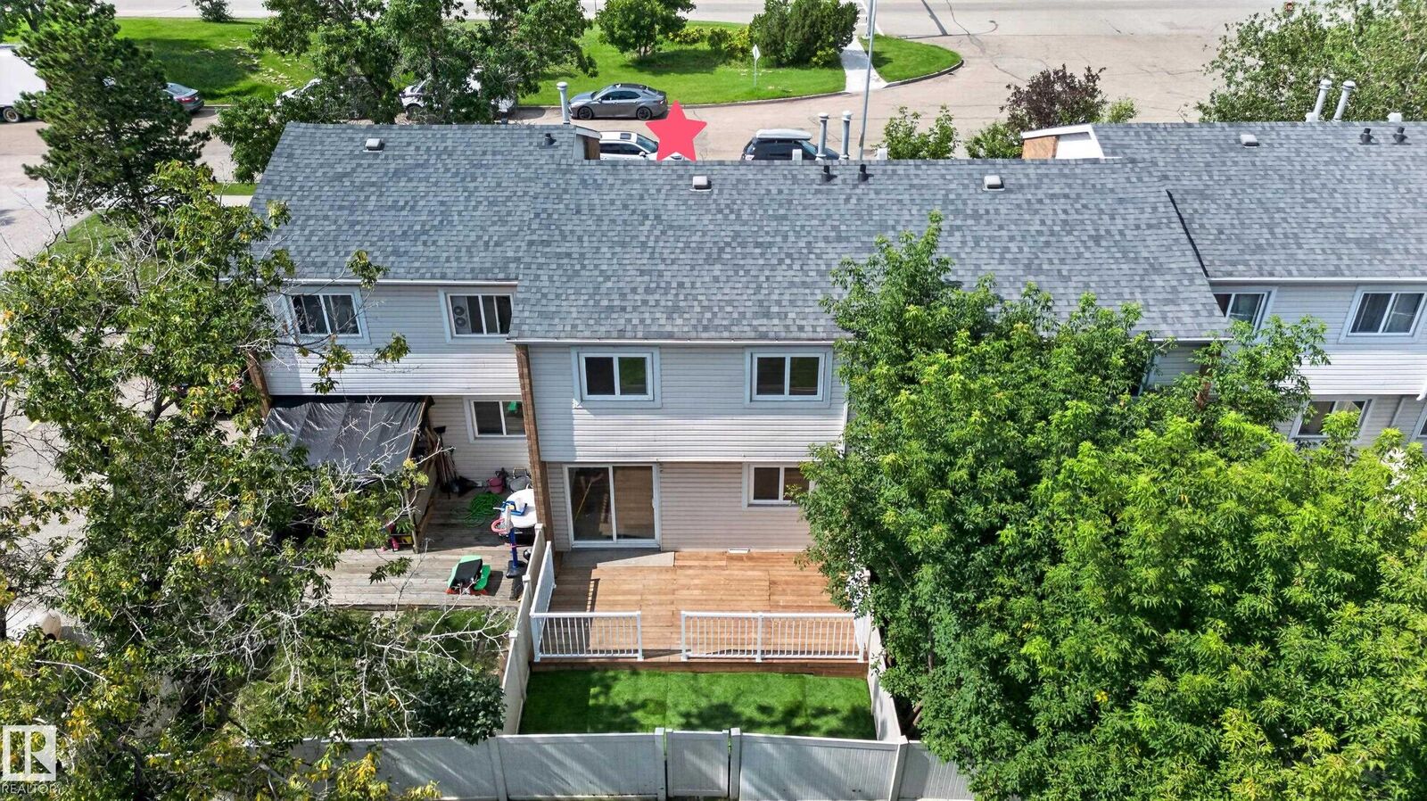 Property Photo:  175 Centennial Crest NW  AB T5P 4H5 