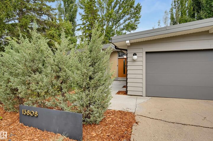 Property Photo:  13808 Buena Vista Road NW  AB T5R 5S1 