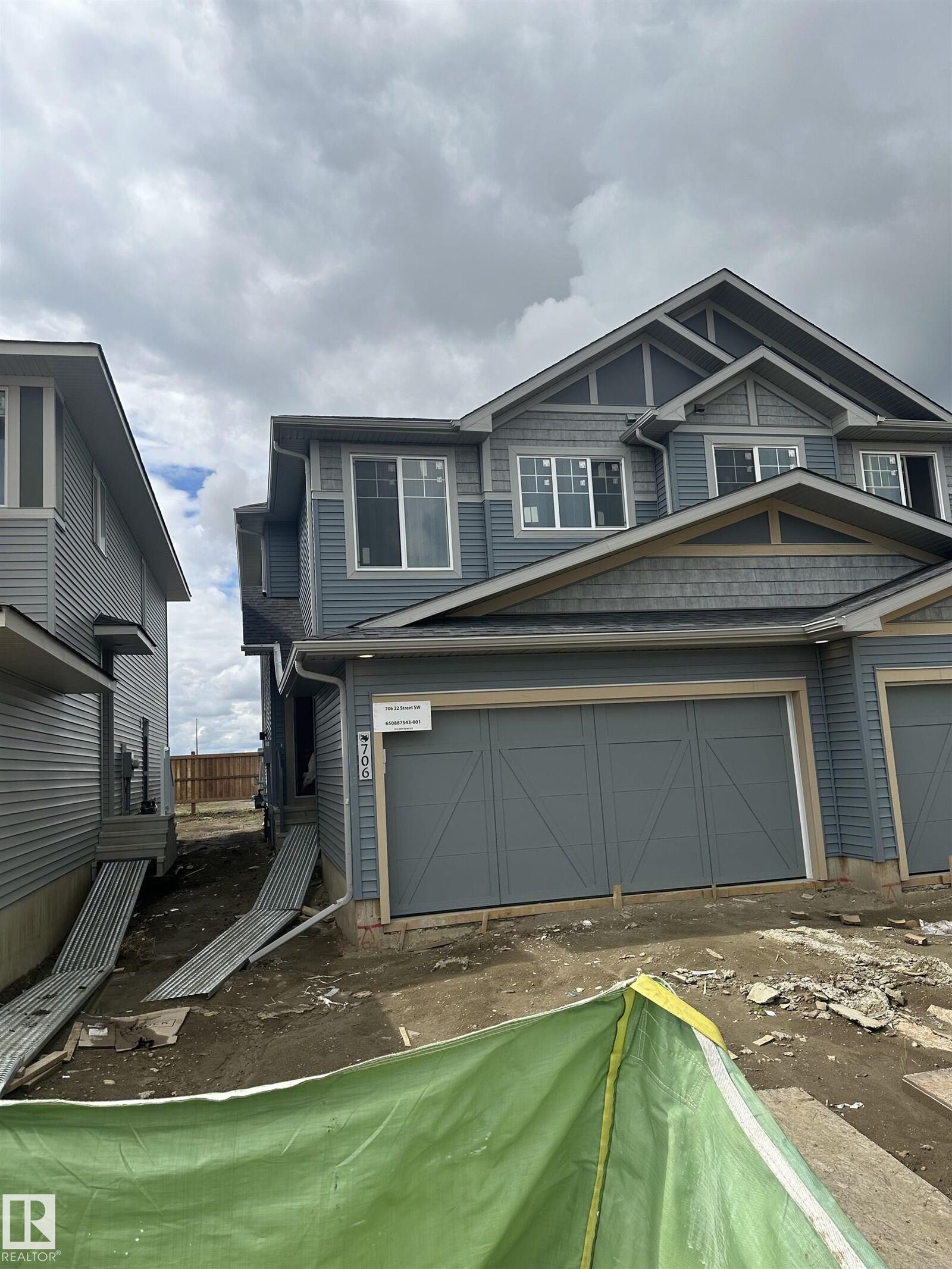 Property Photo:  706 22 Street SW  AB T6X 3L4 