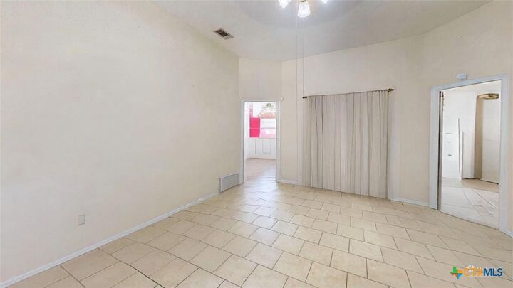 Property Photo: 3302 Southhill Drive TX 76549