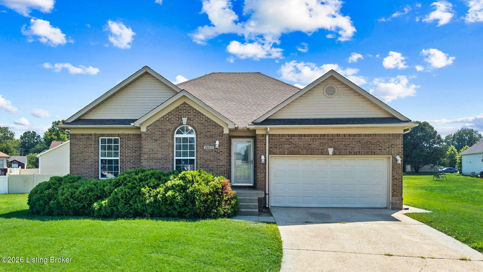 Property Photo:  4223 Southern Farm Blvd  KY 40216 