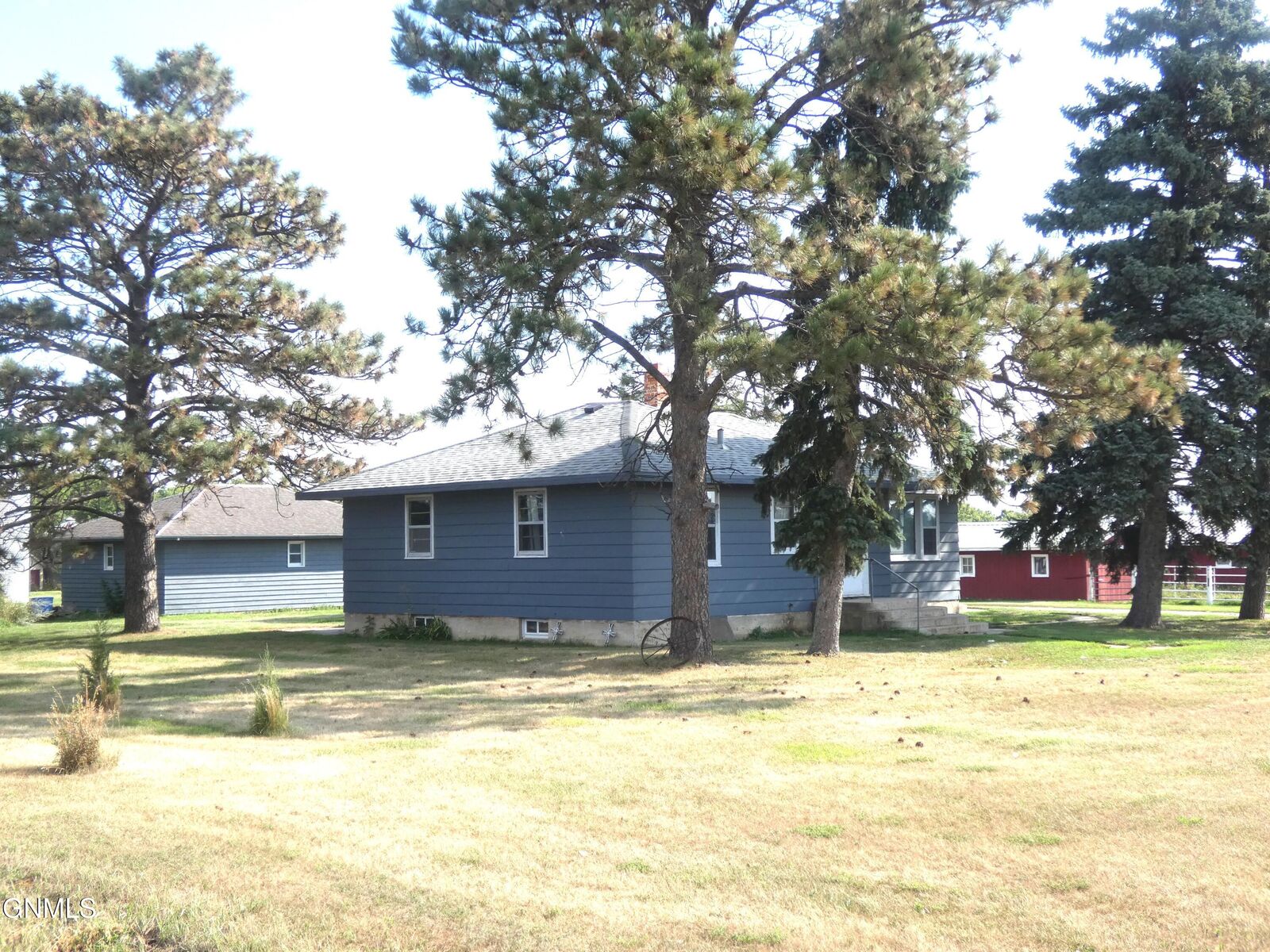 Property Photo:  6622 11th Avenue SE  ND 58544 