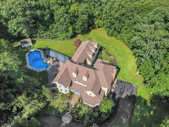 Property Photo:  26 Green Terrace Way  NJ 07480 