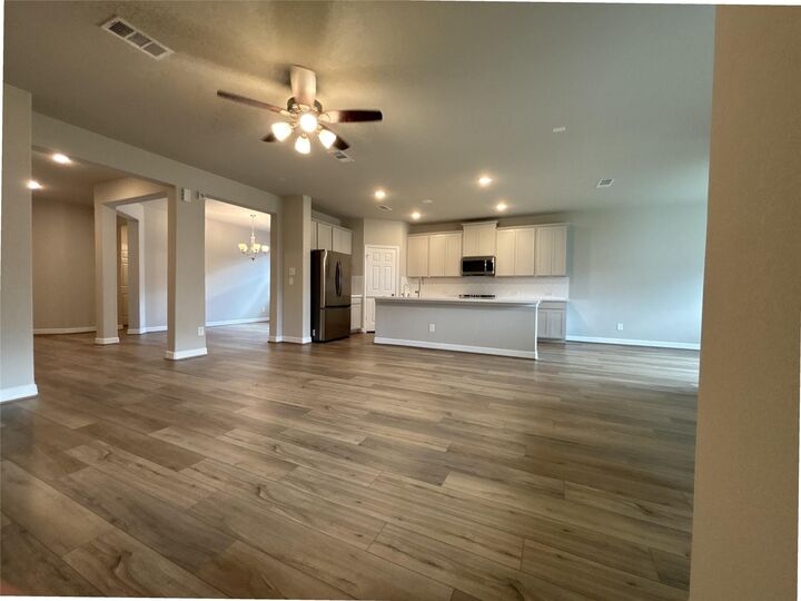 Property Photo: 2913 Cliff Ridge Lane TX 77493