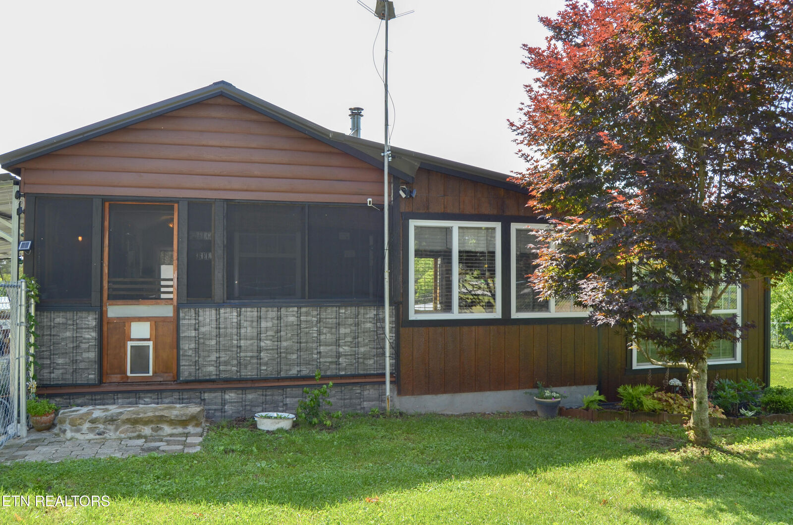 Property Photo:  28 Cottage St  TN 38571 