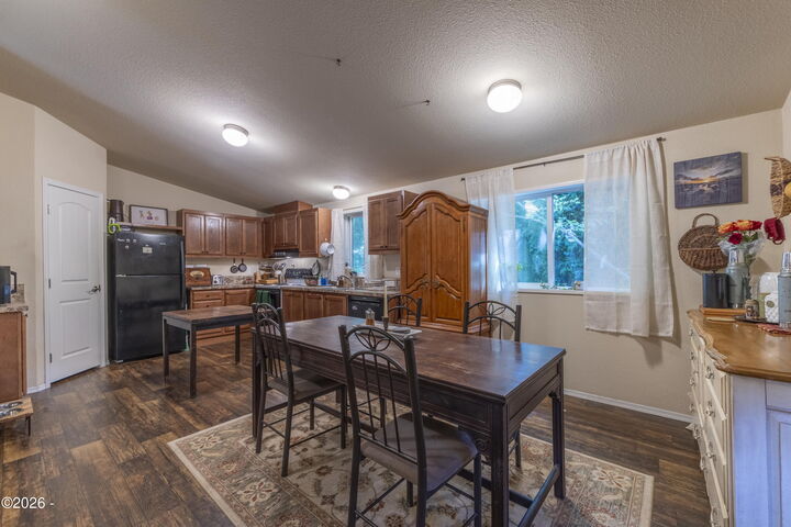 Property Photo:  2705 NE Reef Ave Avenue  OR 97367 