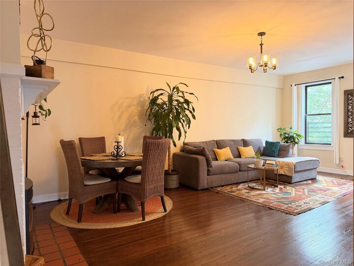 Property Photo:  531 Lincoln Avenue E 5L  NY 10552 