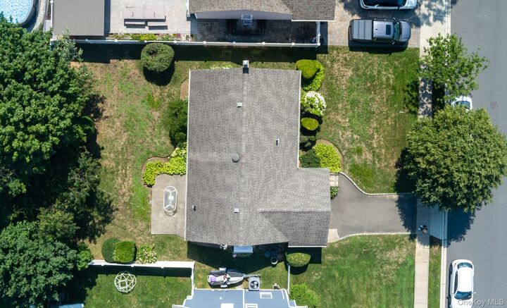 Property Photo:  2057 Paddock Road  NY 11783 