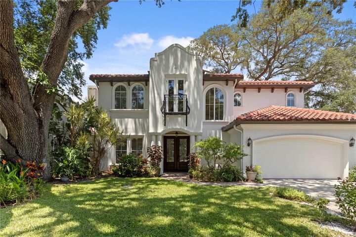 Property Photo: 3911 W Dale Avenue FL 33609