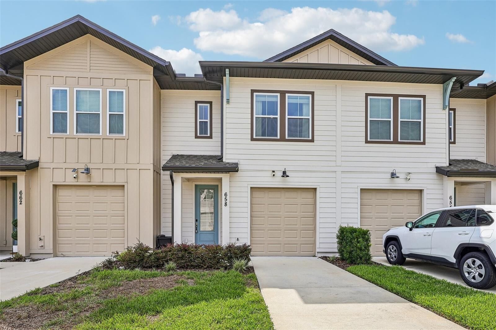 Property Photo: 658 Longboat Drive FL 33896
