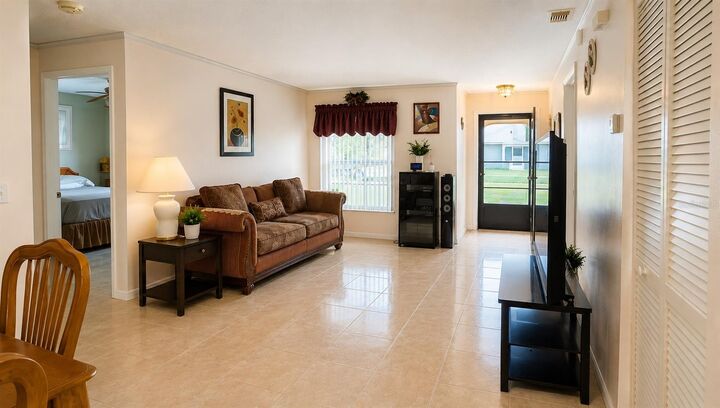 Property Photo:  707 Iowa Woods Circle E  FL 32824 
