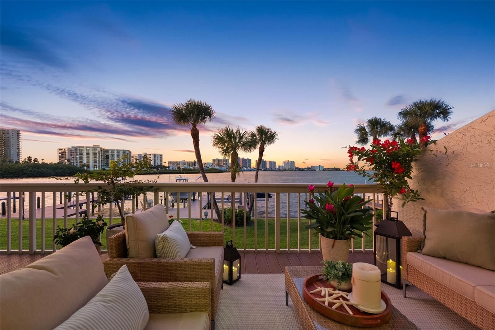 Property Photo:  160 Marina Del Rey Court  FL 33767 