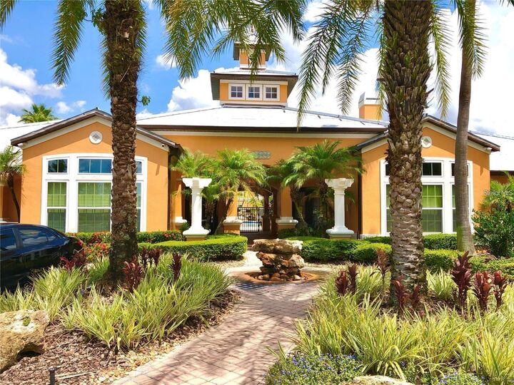 Property Photo:  5483 Vineland Road 10304  FL 32811 