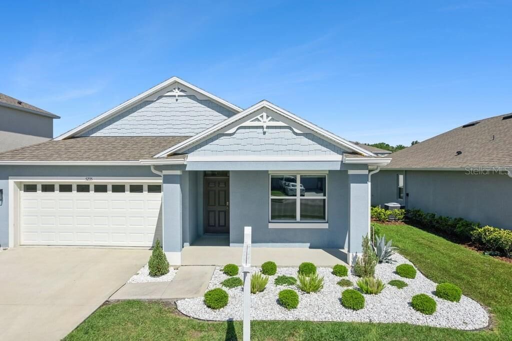 Property Photo: 5235 Mahogany Drive FL 32757