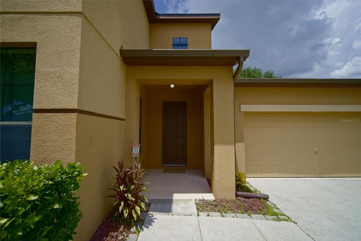 Property Photo: 3087 Pointe Place Avenue FL 34758