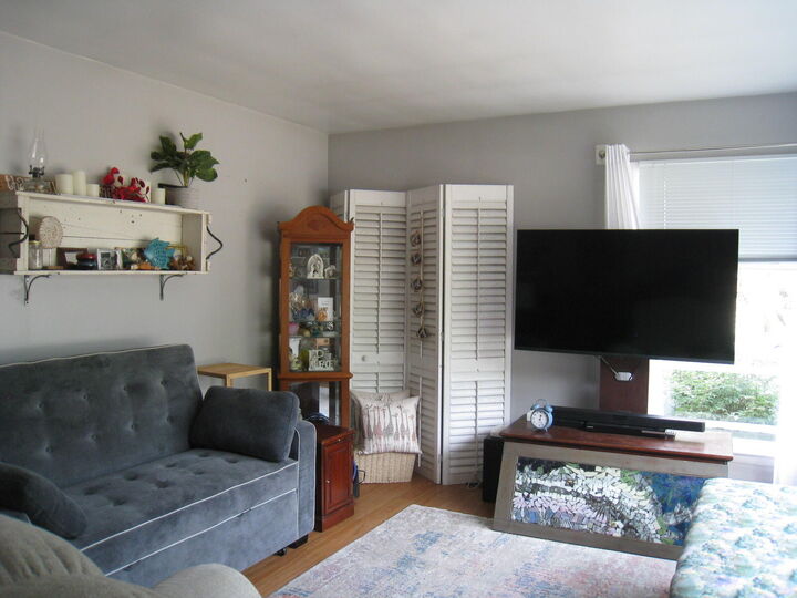 Property Photo: 1049 W Summit Avenue MI 49441