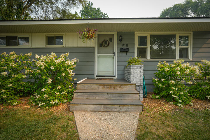 Property Photo: 918 Post Road MI 49441