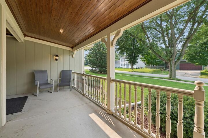 Property Photo:  2440 Harbor Court  IL 60504 
