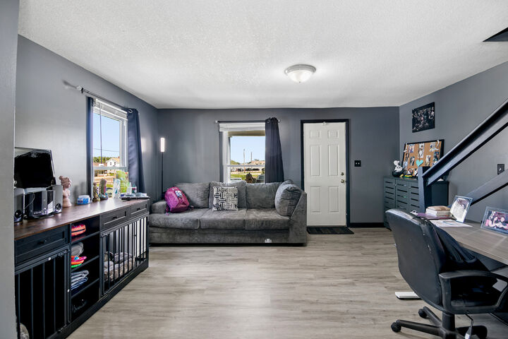 Property Photo: 271-5 N West Avenue IL 60901