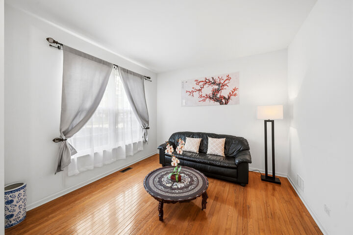 Property Photo:  2529 W Autumn Drive  IL 60073 