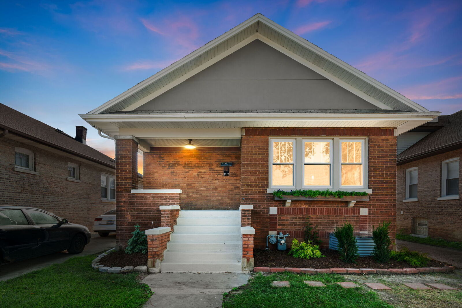 Property Photo:  1911 S 11th Avenue  IL 60153 