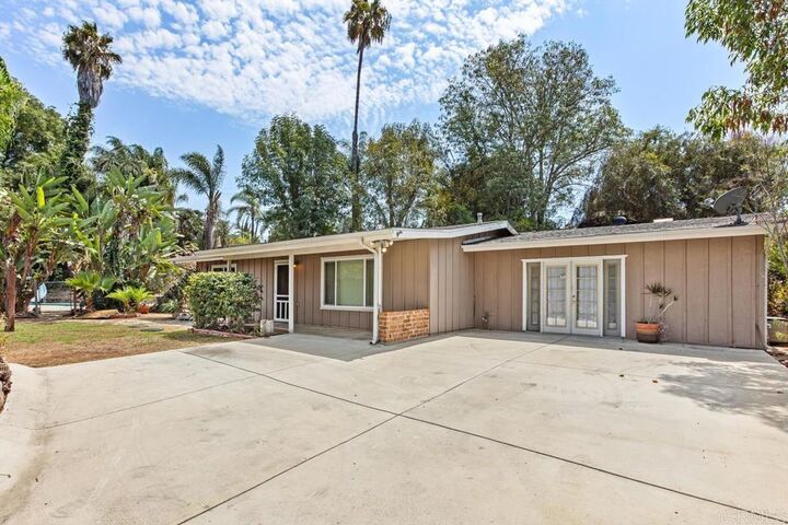 Property Photo: 2128 Bautista Ave CA 92084