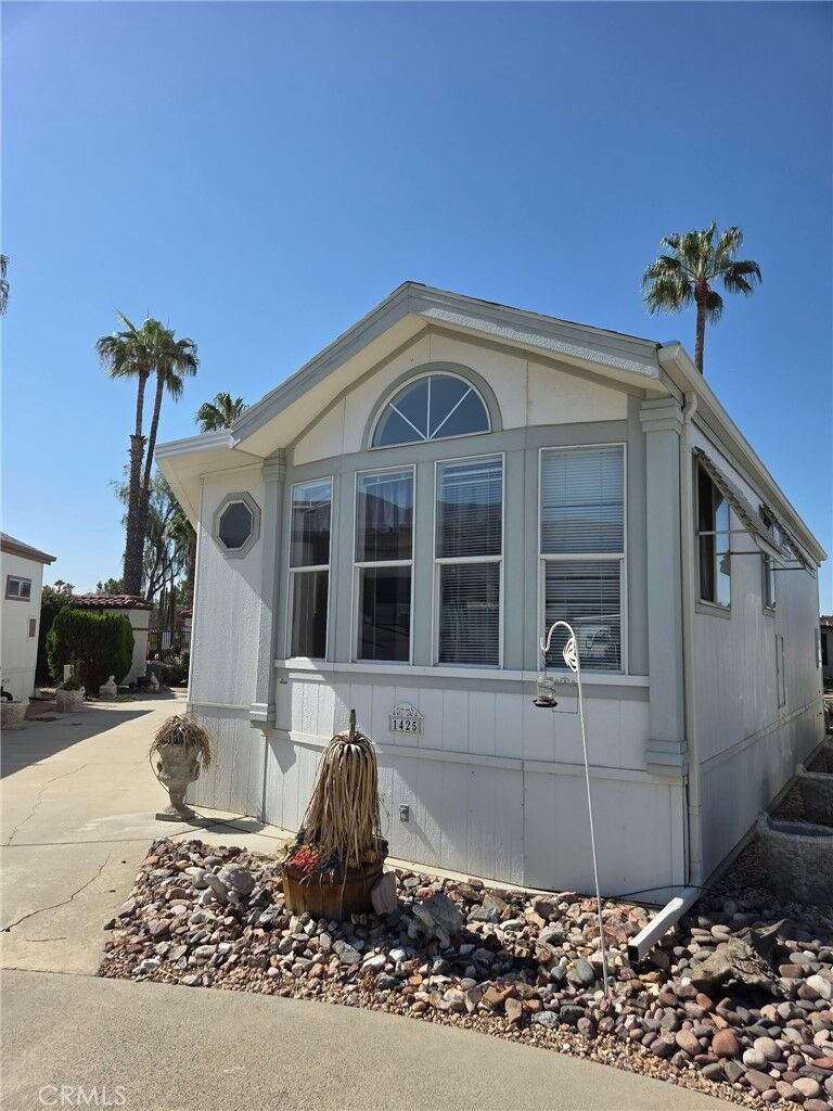 Property Photo:  1425 Prospect 75  CA 92583 