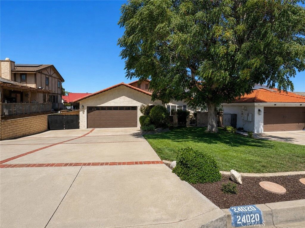 Property Photo: 24020 Continental CA 92587