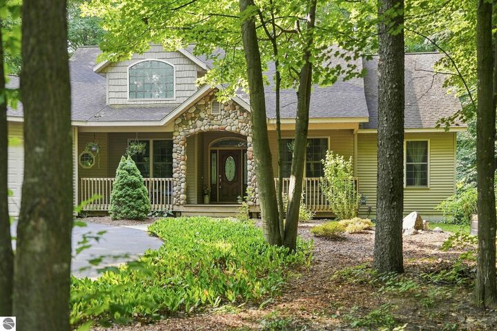 Property Photo:  982 Shamrock Lane  MI 49696 