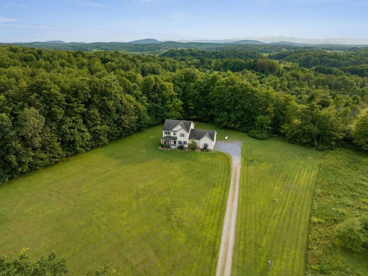 Property Photo: 506 Hickory Place VT 05461