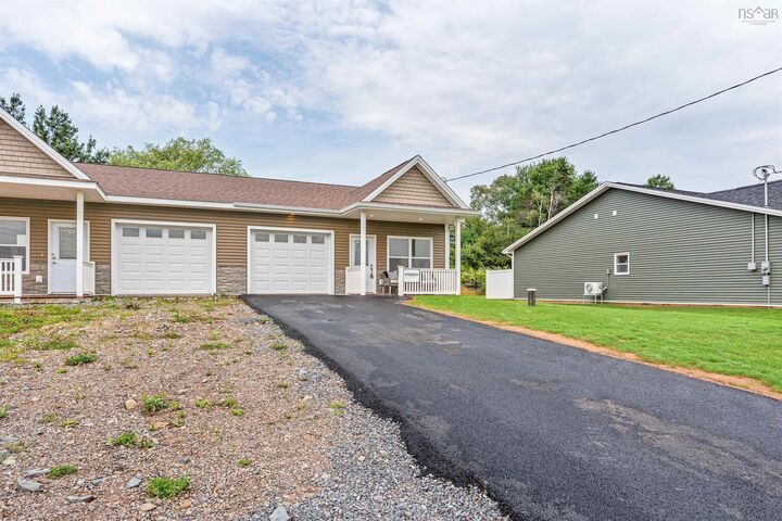 Property Photo: 11 Summer Hill Place NS B6L 0G9