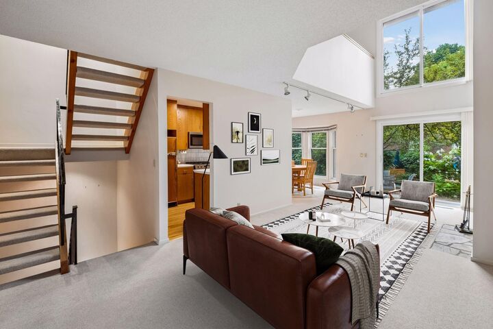 Property Photo:  1926 Dupont Avenue S  MN 55403 
