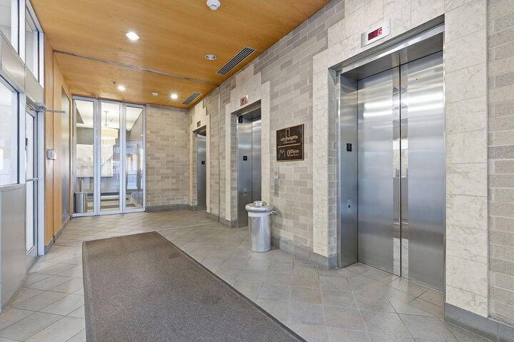 Property Photo: 431 S 7th Street 2704 MN 55415