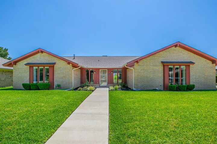 Property Photo:  4400 Kingswick Drive  TX 76016 