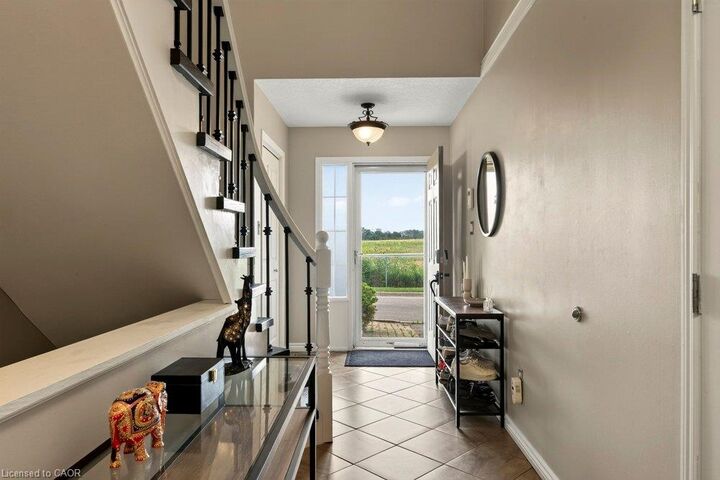 Property Photo: 1860 Upper Gage Avenue 15 ON L8W 3Y6