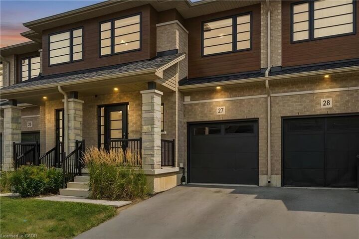 520 Grey Street 27 — photo 1