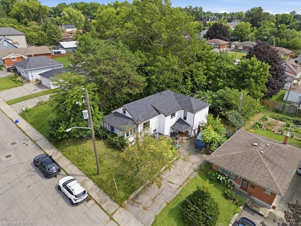 Property Photo:  367 Nelson Street  ON N3S 4E6 