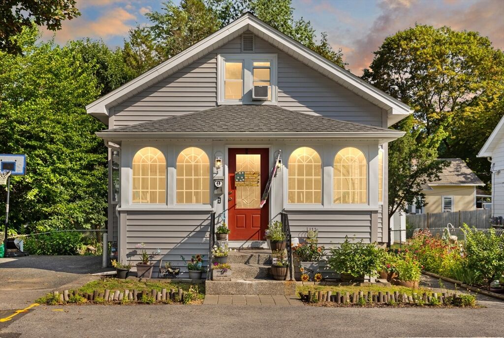 Property Photo: 9 Norcross St MA 01602