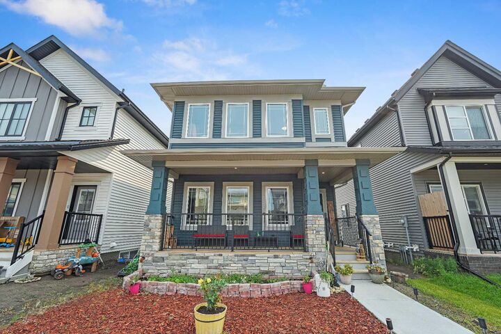 2320 Lancaster Heights SE — photo 1