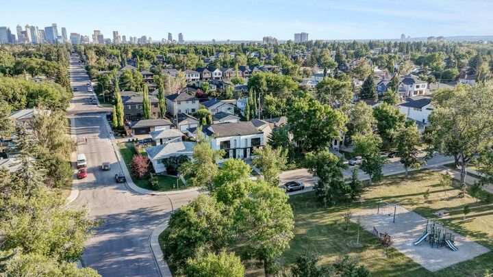 Property Photo: 607 29 Avenue NW AB T2M 2M8