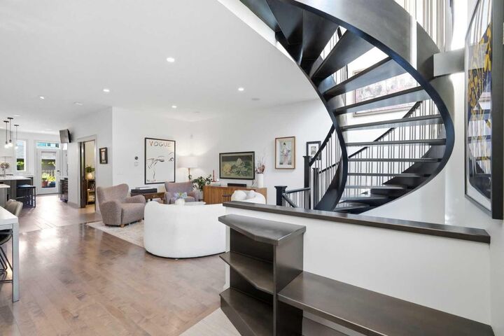 Property Photo: 2042 49 Avenue SW AB T2T 2V4