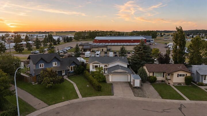Property Photo:  4307 57 Avenue  AB T4G 1K7 