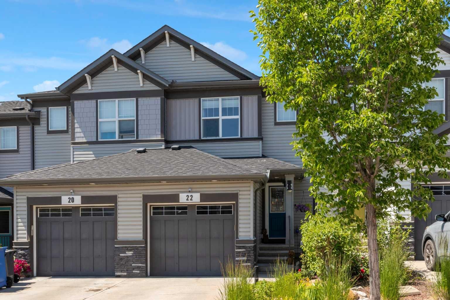 Property Photo: 22 Heritage Vista AB T4C 2N6