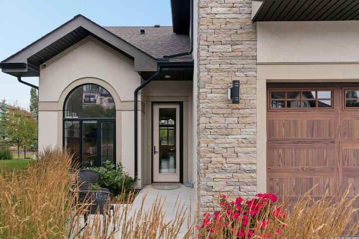 Property Photo: 25 Quarry Common SE AB T2C 5T3