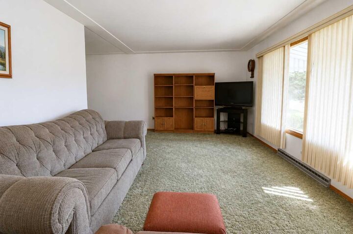 Property Photo: 10226 110 Avenue AB T8V 1S7