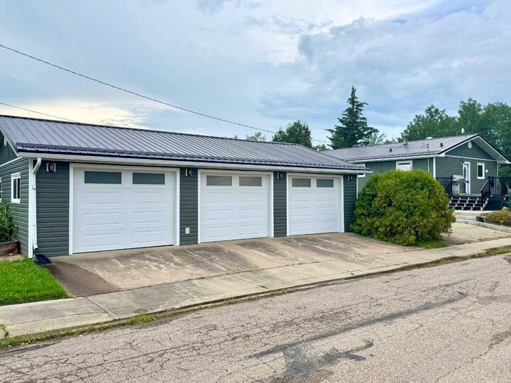 510 4 Street E. — photo 1