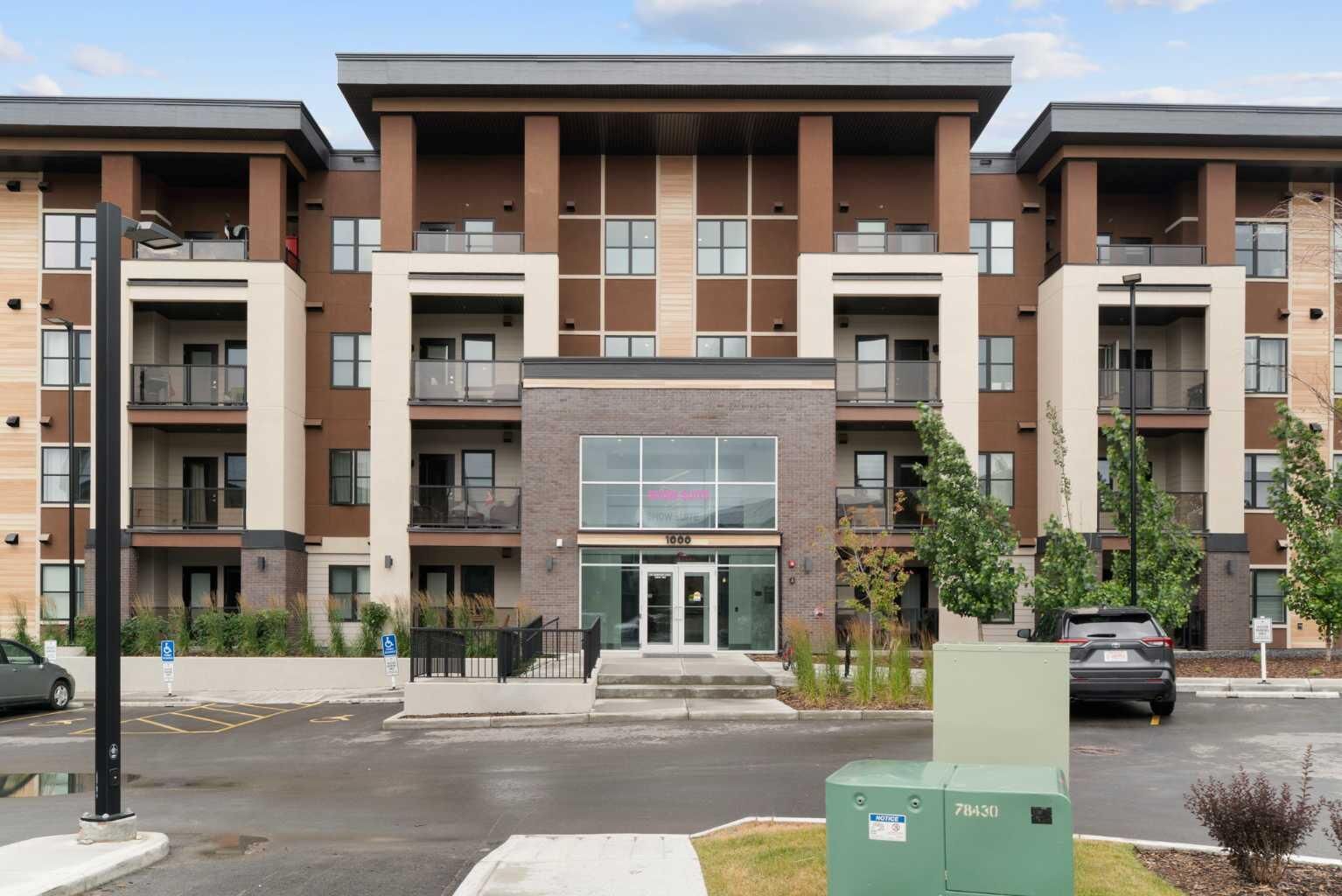 Property Photo:  81 Arbour Lake View NW 1112  AB T3G 0H4 