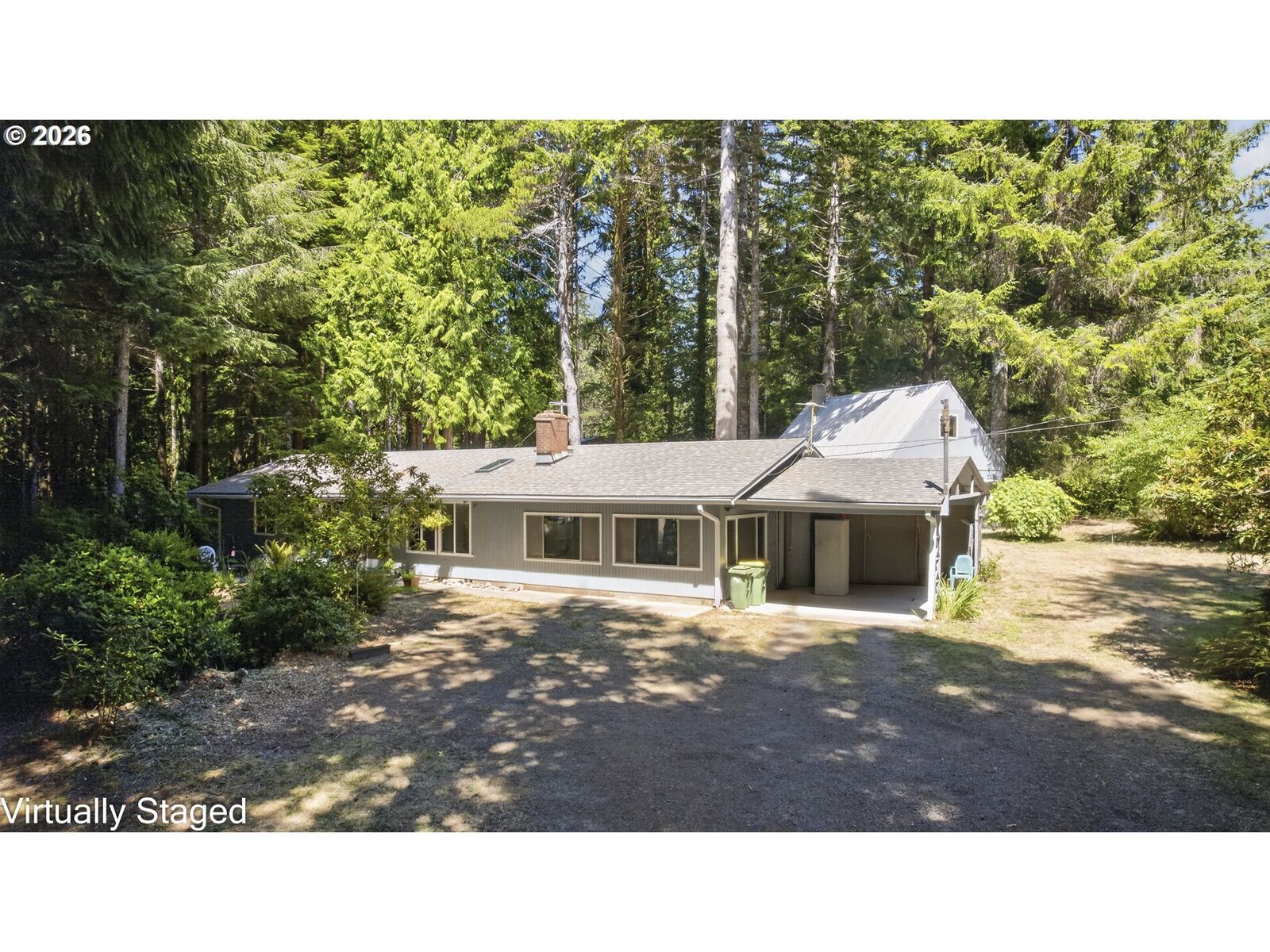 Property Photo: 5665 Peninsula Rd OR 97439